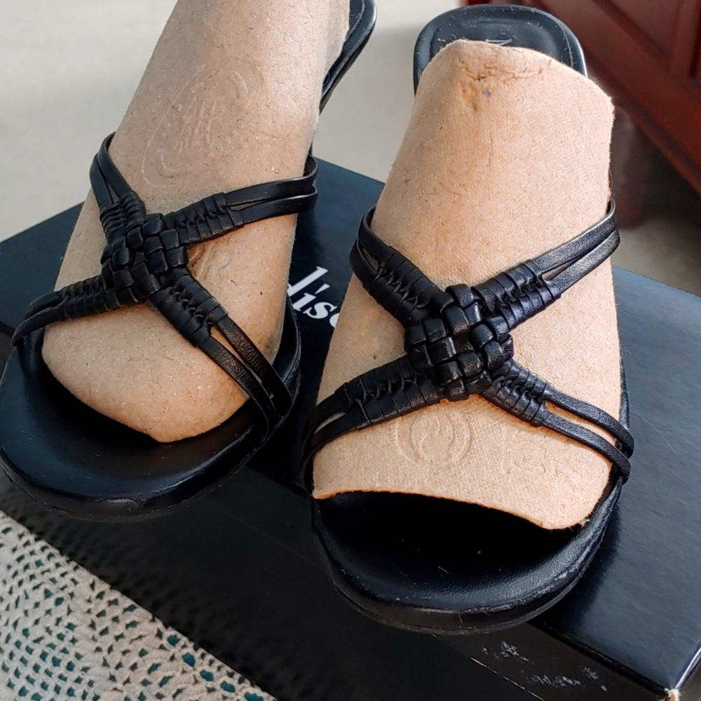 Madison Studio Black Leather heeled sandal, Ladies Sz 7